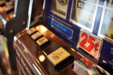 gambling adalah user Mobile user and Brand
